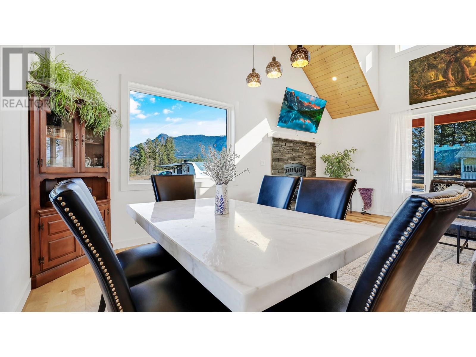 1795 Taynton Road, Windermere, British Columbia  V0B 2L0 - Photo 31 - 10344229