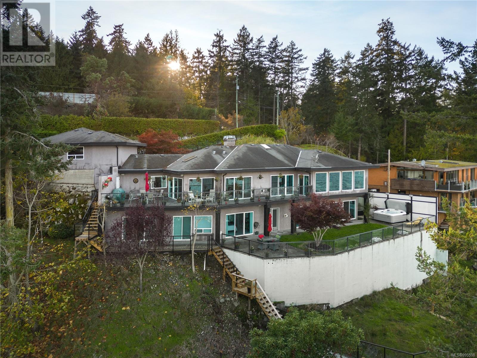 7318 Mark Lane, Central Saanich, British Columbia  V9E 2A1 - Photo 1 - 995598