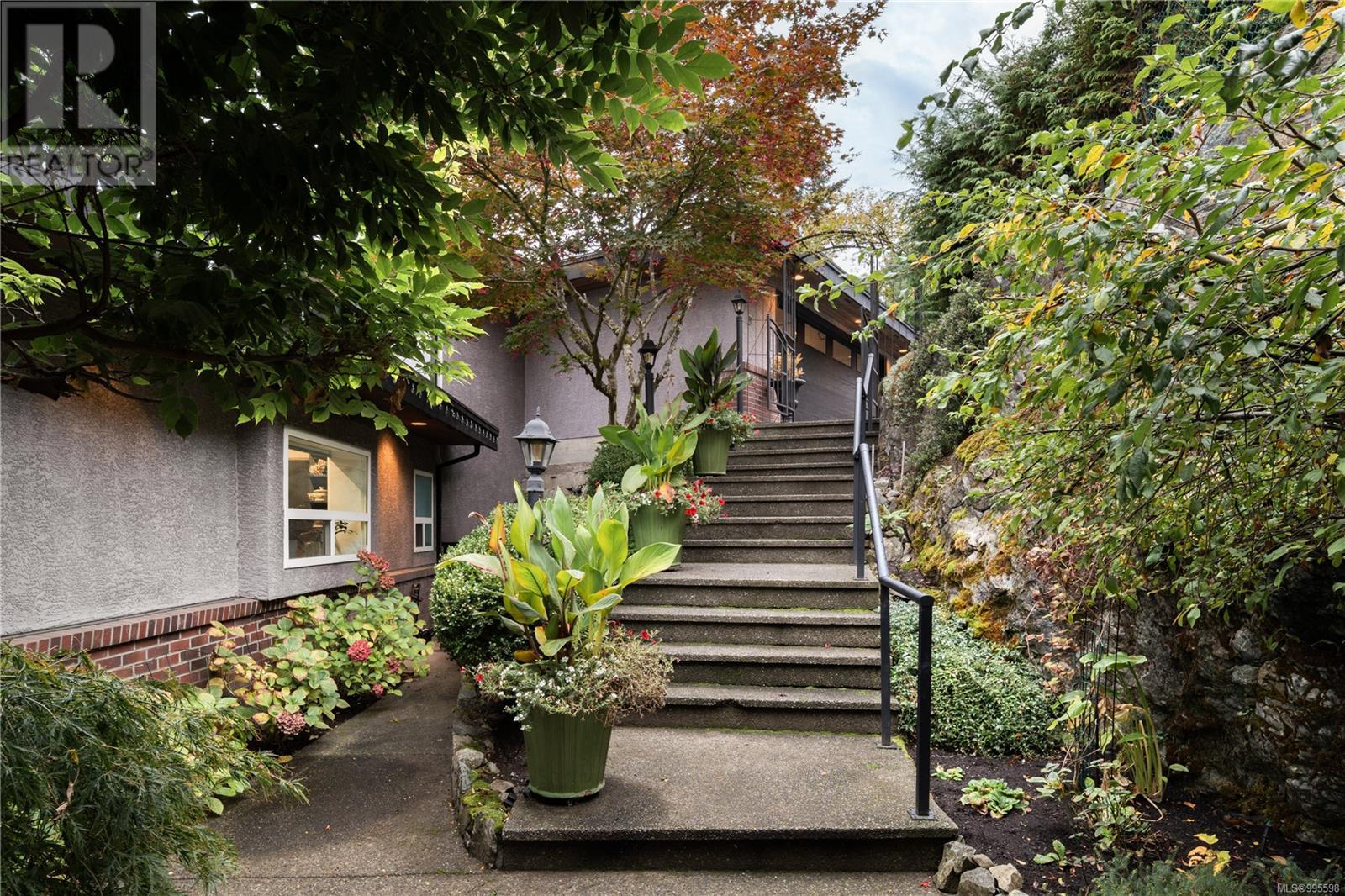 7318 Mark Lane, Central Saanich, British Columbia  V9E 2A1 - Photo 6 - 995598