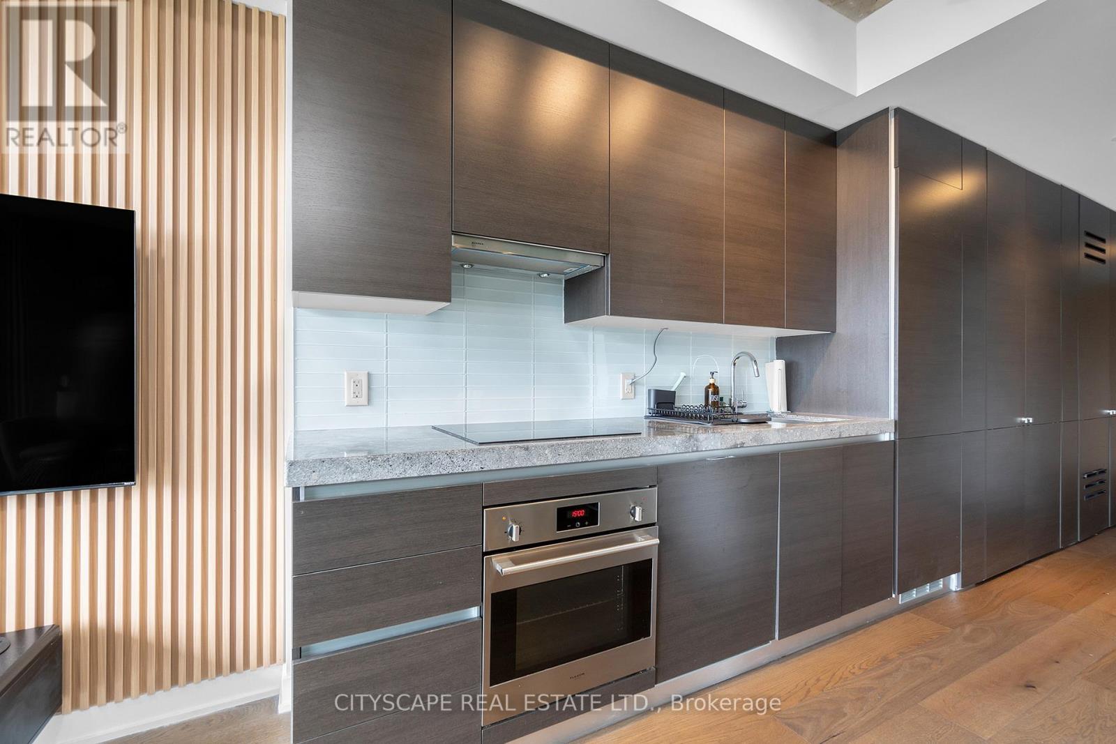 1304 - 629 King Street W, Toronto, Ontario  M5V 1M5 - Photo 14 - C12091873