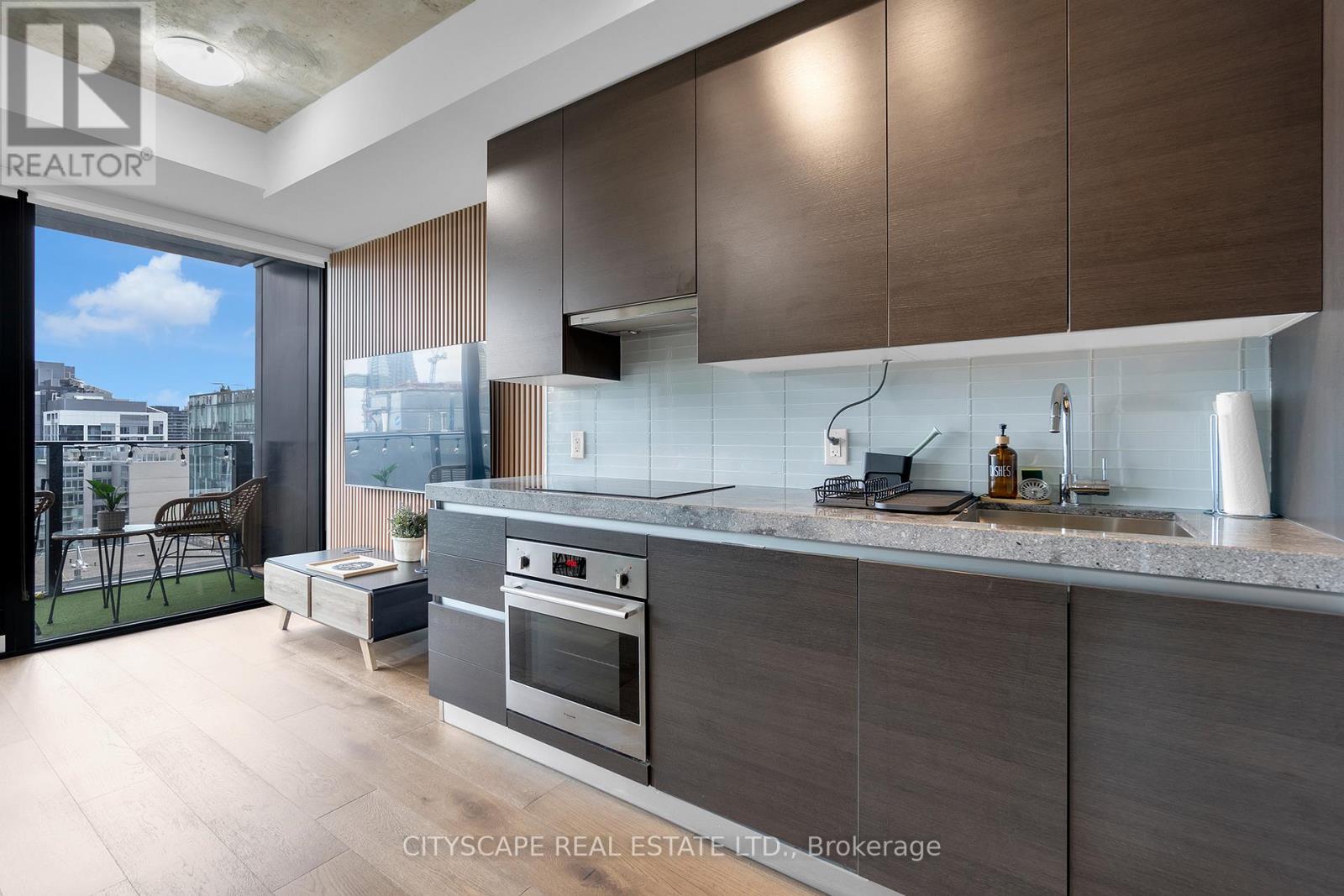 1304 - 629 King Street W, Toronto, Ontario  M5V 1M5 - Photo 15 - C12091873