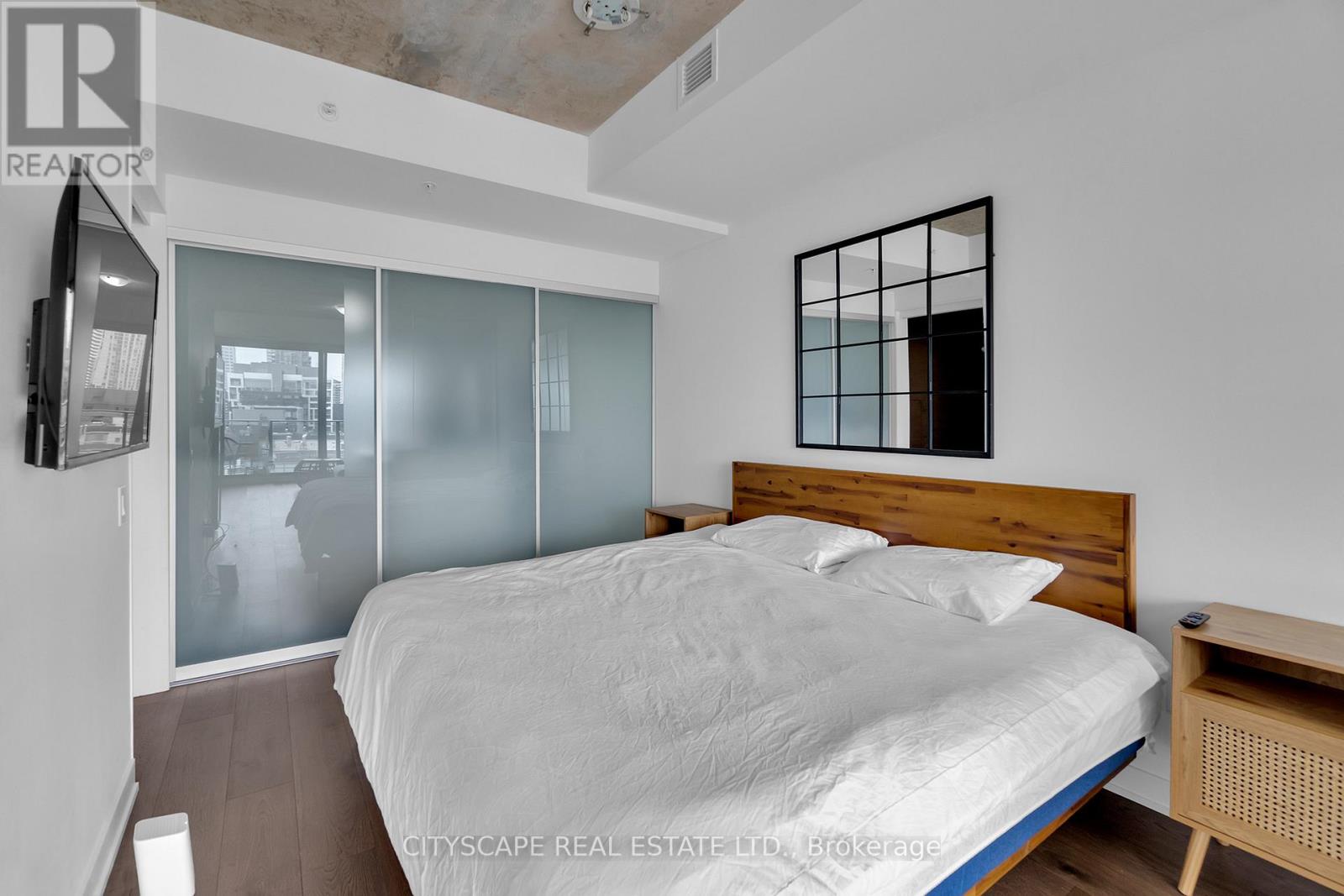 1304 - 629 King Street W, Toronto, Ontario  M5V 1M5 - Photo 28 - C12091873