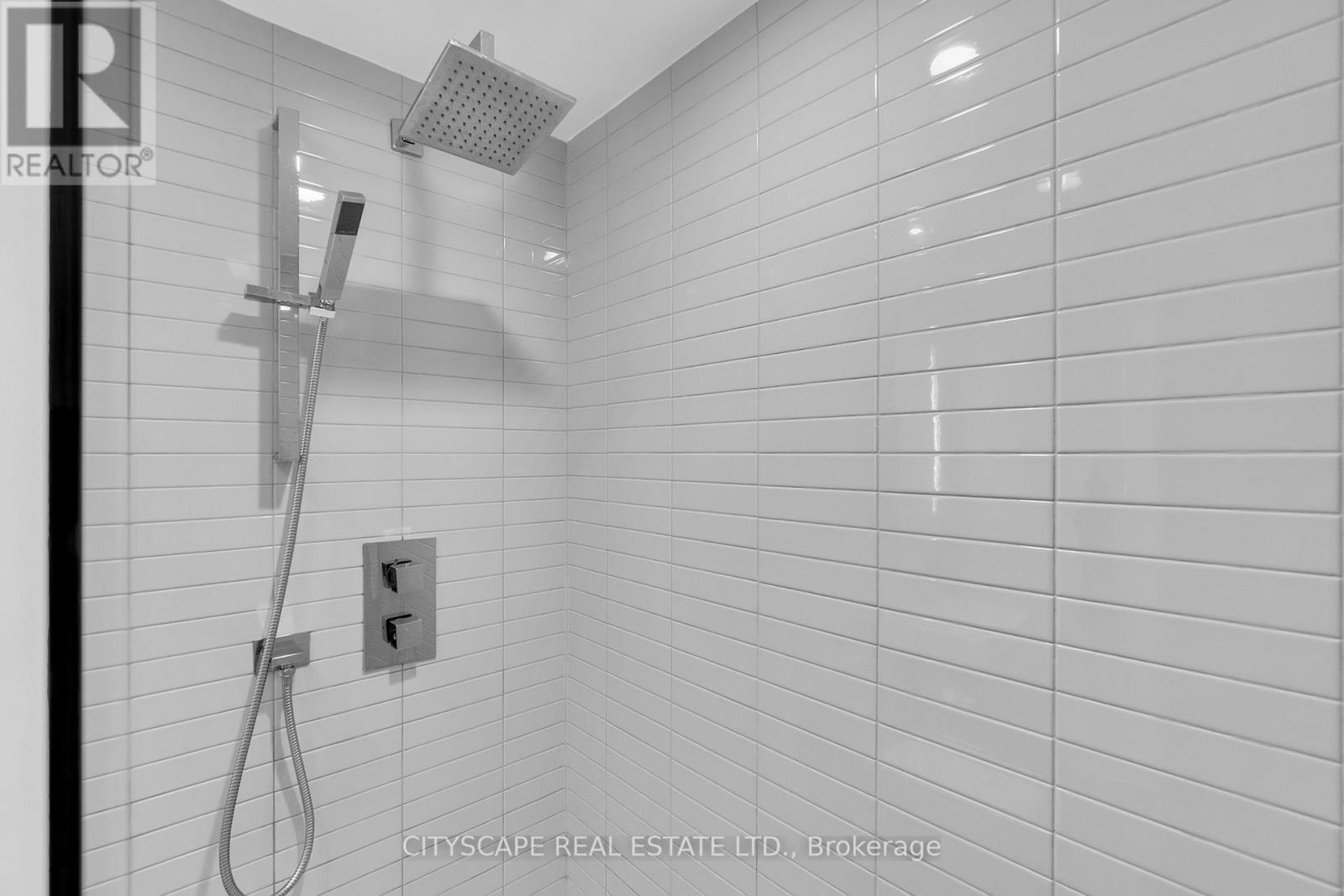 1304 - 629 King Street W, Toronto, Ontario  M5V 1M5 - Photo 32 - C12091873