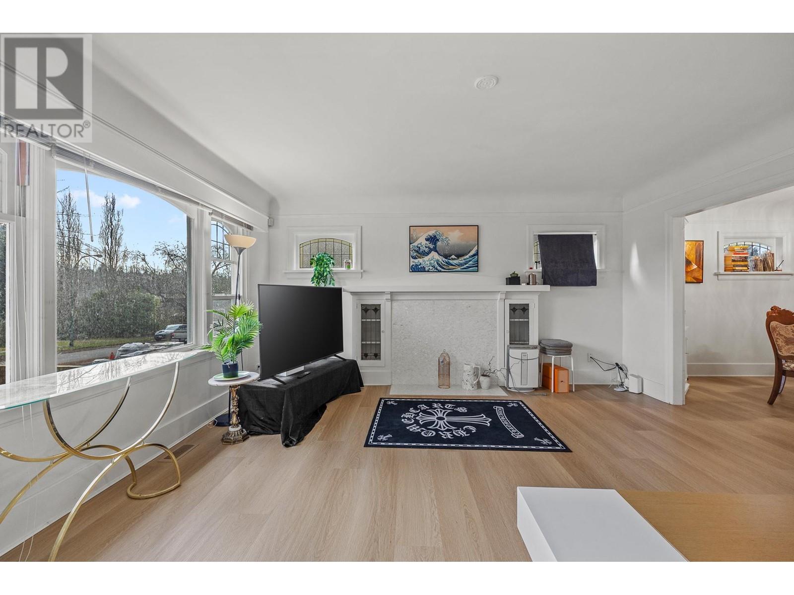 3719 W 3rd Avenue, Vancouver, British Columbia  V6R 1M2 - Photo 3 - R2991909
