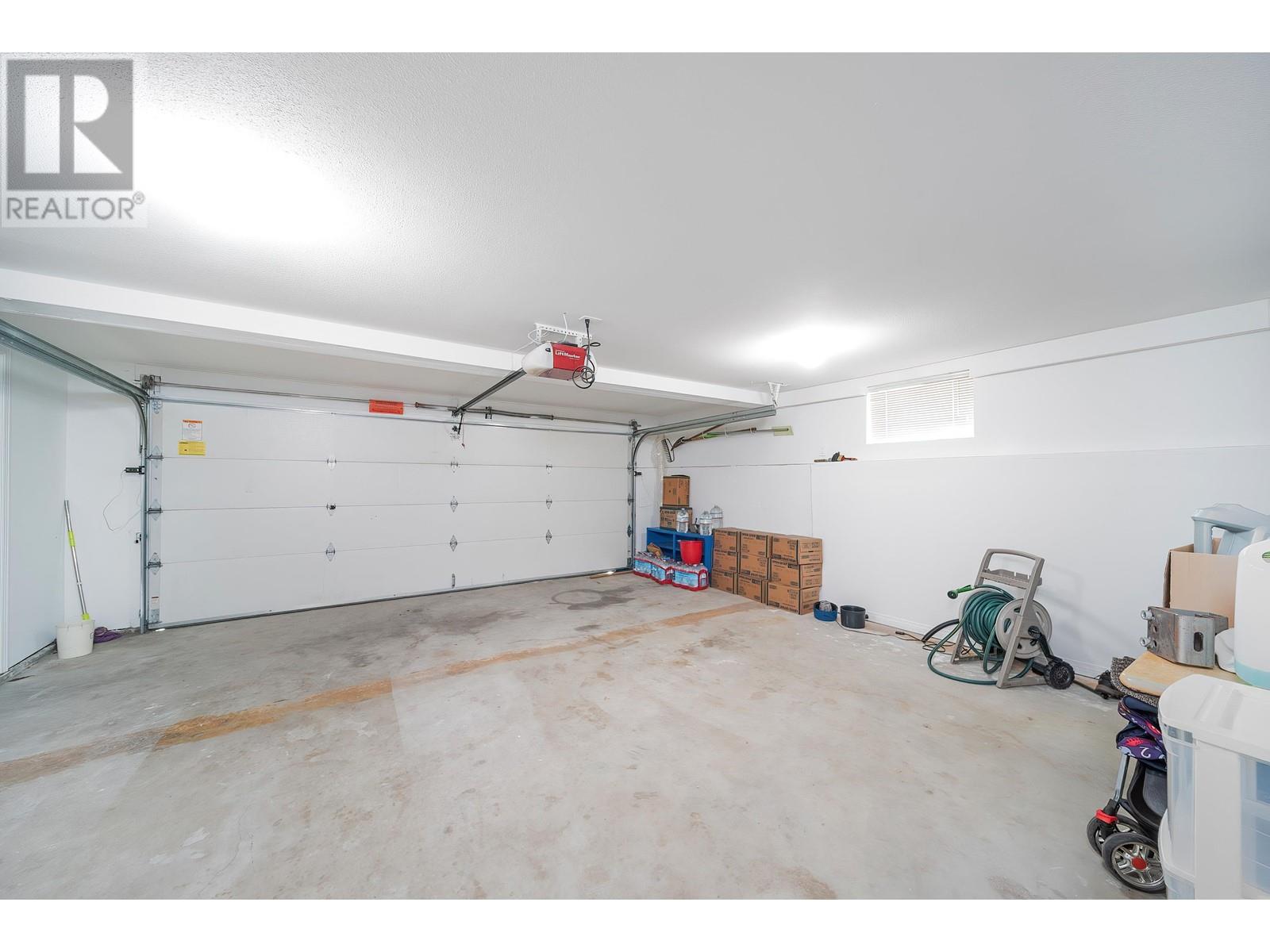 7563 Cariboo Road, Burnaby, British Columbia  V3N 4X2 - Photo 27 - R2990253