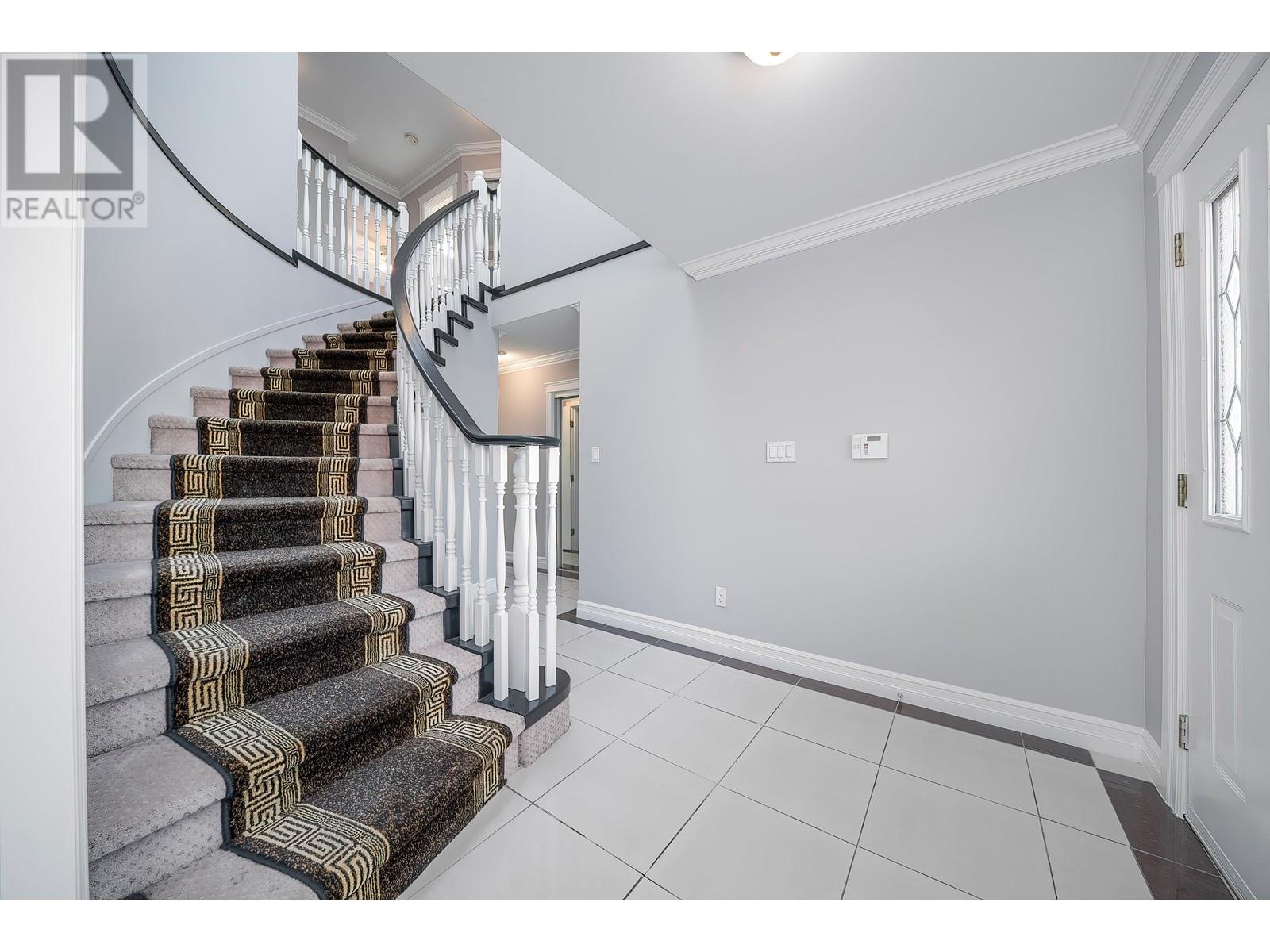 7563 Cariboo Road, Burnaby, British Columbia  V3N 4X2 - Photo 10 - R2990253