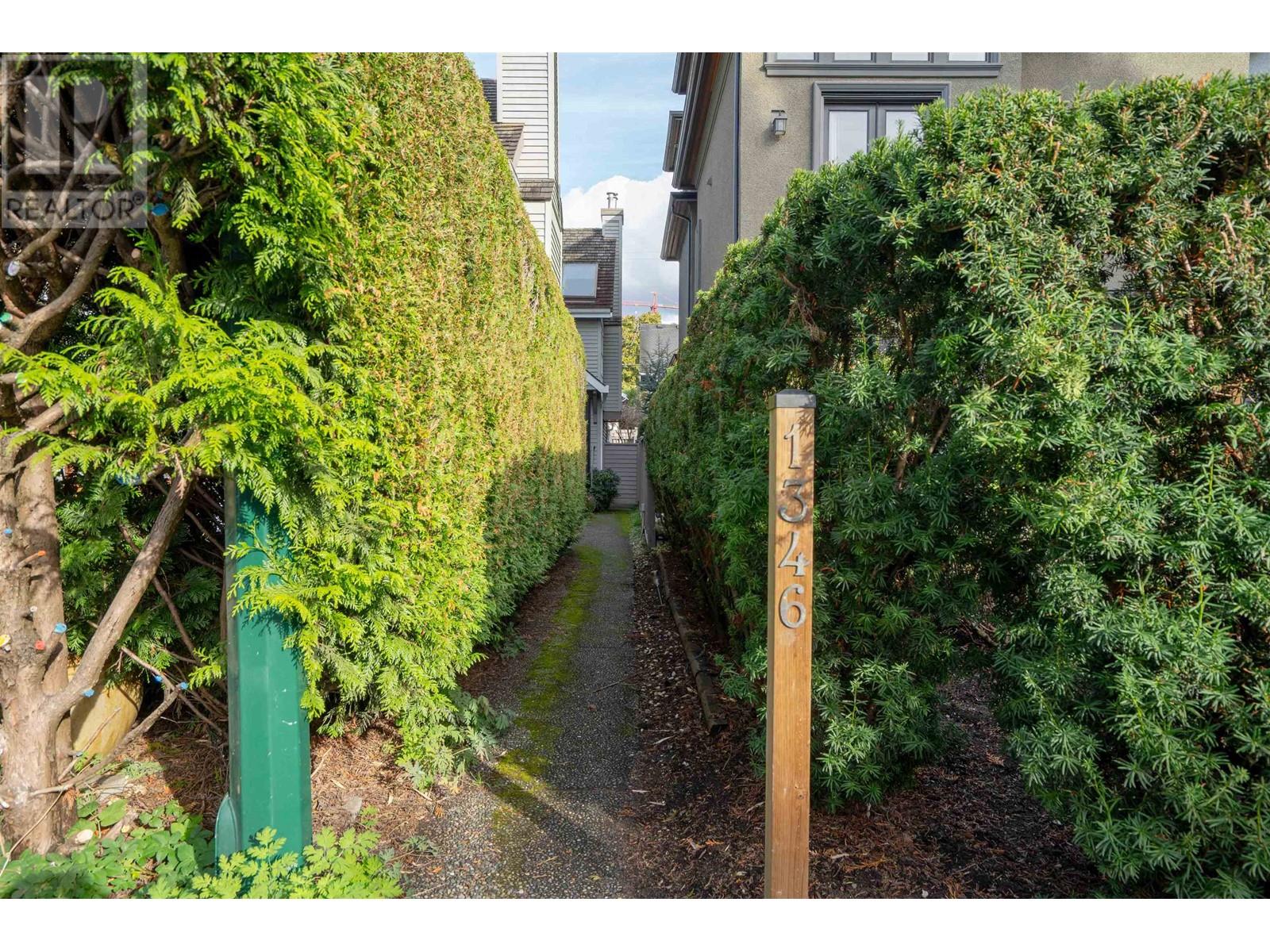 Listing Picture 3 of 38 : 1346 LABURNUM STREET, Vancouver / 溫哥華 - 魯藝地產 Yvonne Lu Group - MLS Medallion Club Member