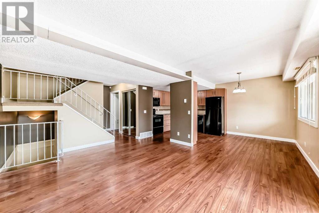 Property at 903, 2200 Woodview Drive SW image 5