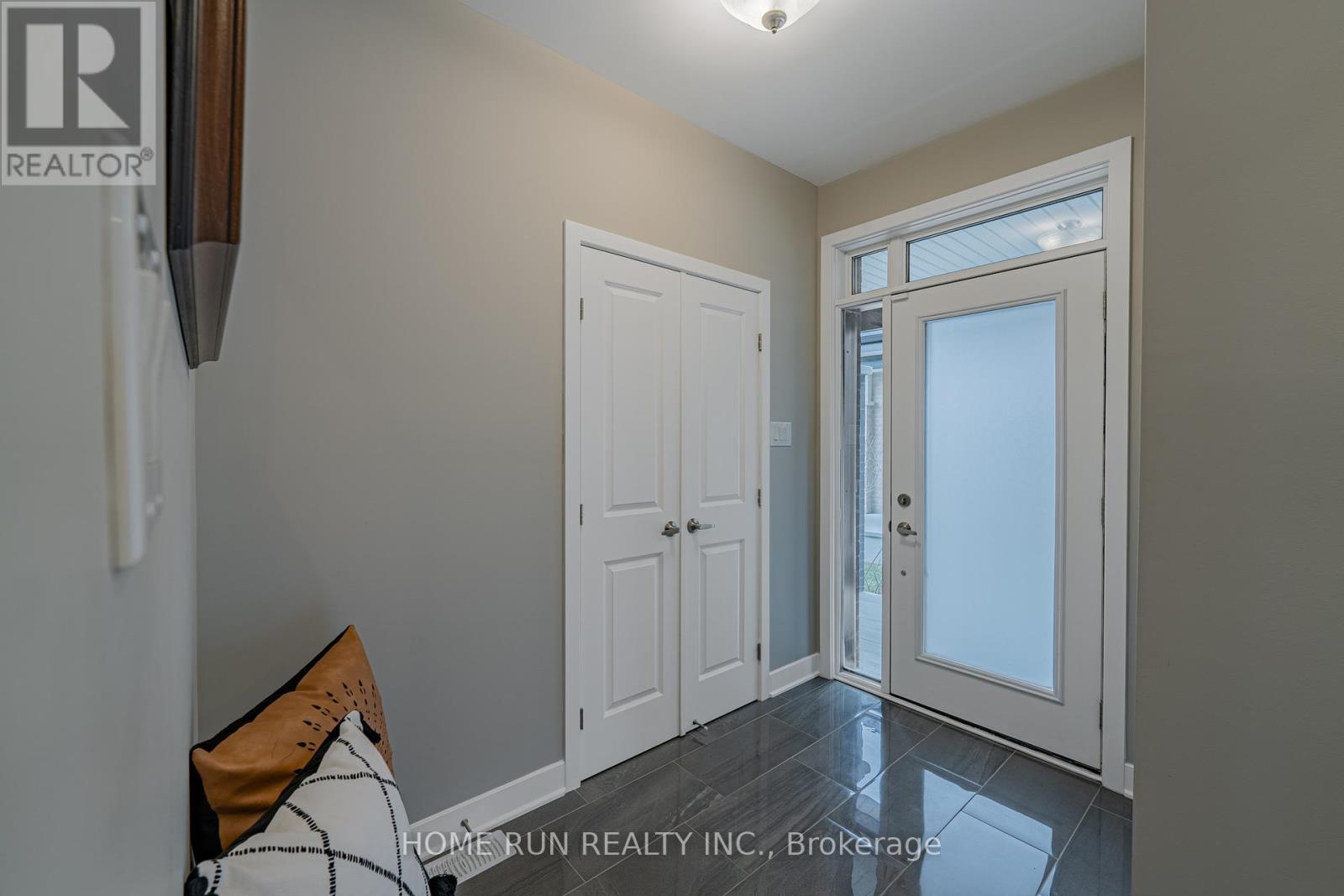Property at 44 THUNDERBOLT STREET image 5