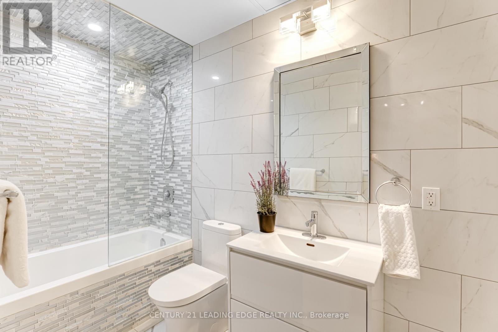 203 - 9608 Yonge Street, Richmond Hill, Ontario  L4C 0X4 - Photo 26 - N12091905