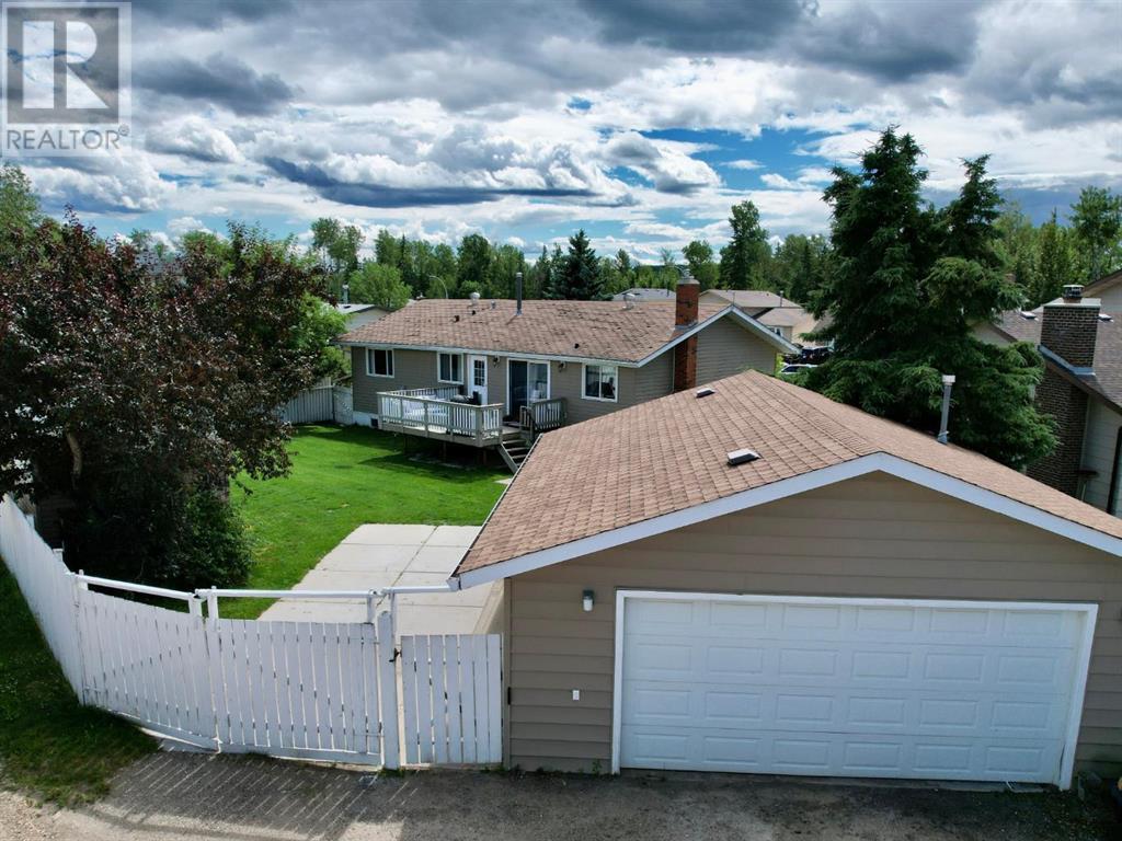 Property at 80 Chickadee Drive image 2