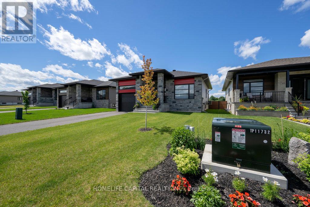 525 Barrage Street, Casselman, Ontario  K0A 1M0 - Photo 3 - X12091956