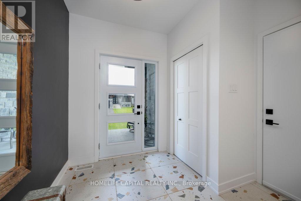 525 Barrage Street, Casselman, Ontario  K0A 1M0 - Photo 6 - X12091956