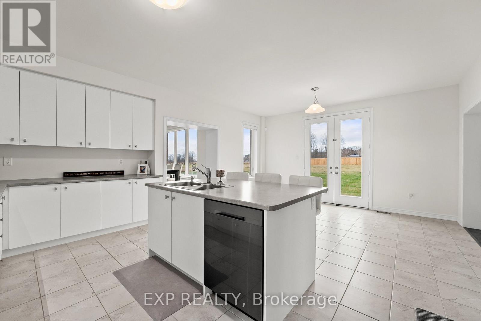 Property at 113 RUGMAN CRESCENT image 4