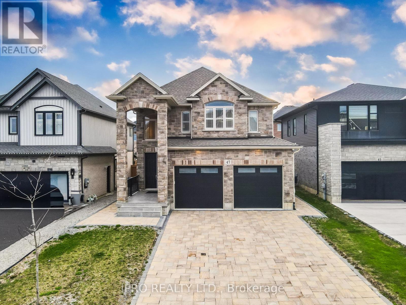 Property at 47 HOMESTEAD WAY image 1