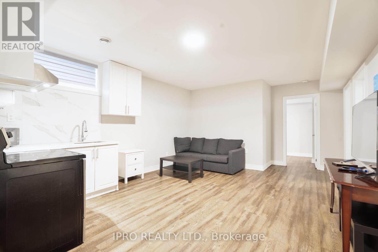 47 Homestead Way, Thorold, Ontario  L2V 0H1 - Photo 34 - X12091948