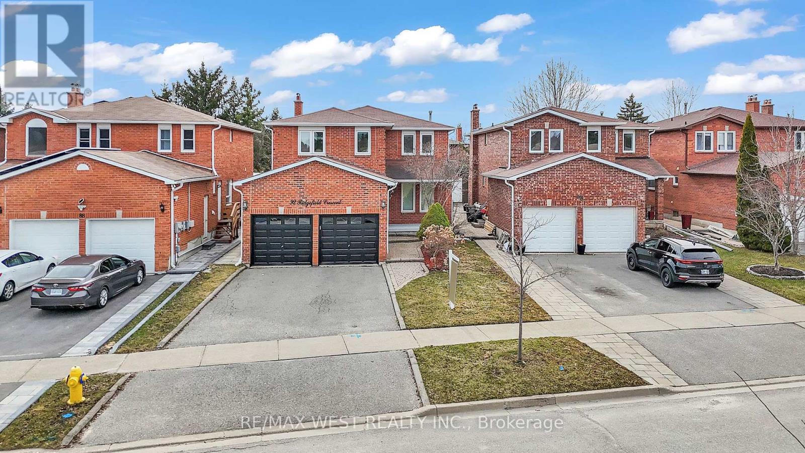 Property at 92 RIDGEFIELD CRESCENT image 1