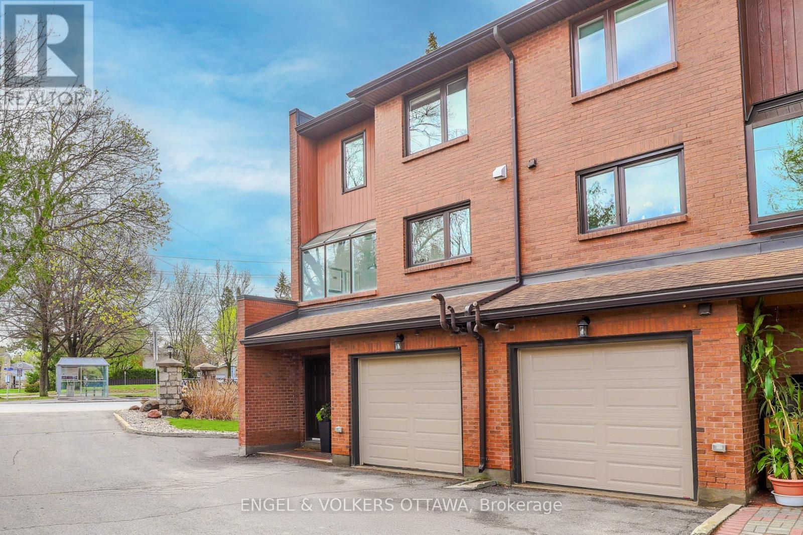 Property at 2 - 625 RICHMOND ROAD image 2