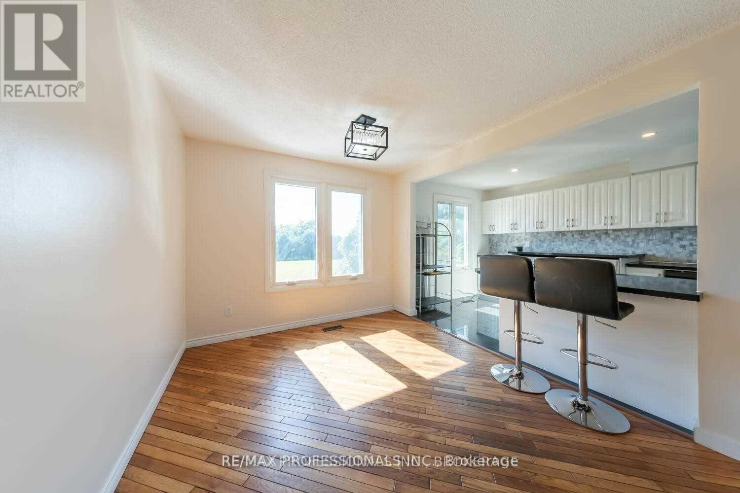 Upper - 4150 Sunflower Drive, Mississauga, Ontario  L5L 2L5 - Photo 20 - W12091975