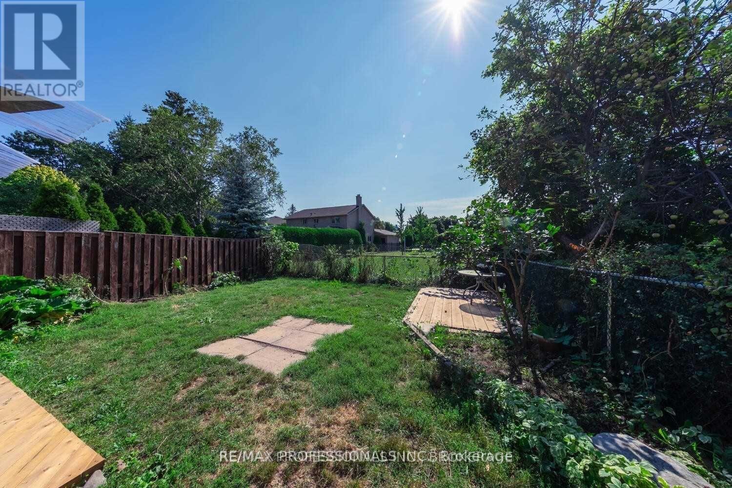 Upper - 4150 Sunflower Drive, Mississauga, Ontario  L5L 2L5 - Photo 34 - W12091975
