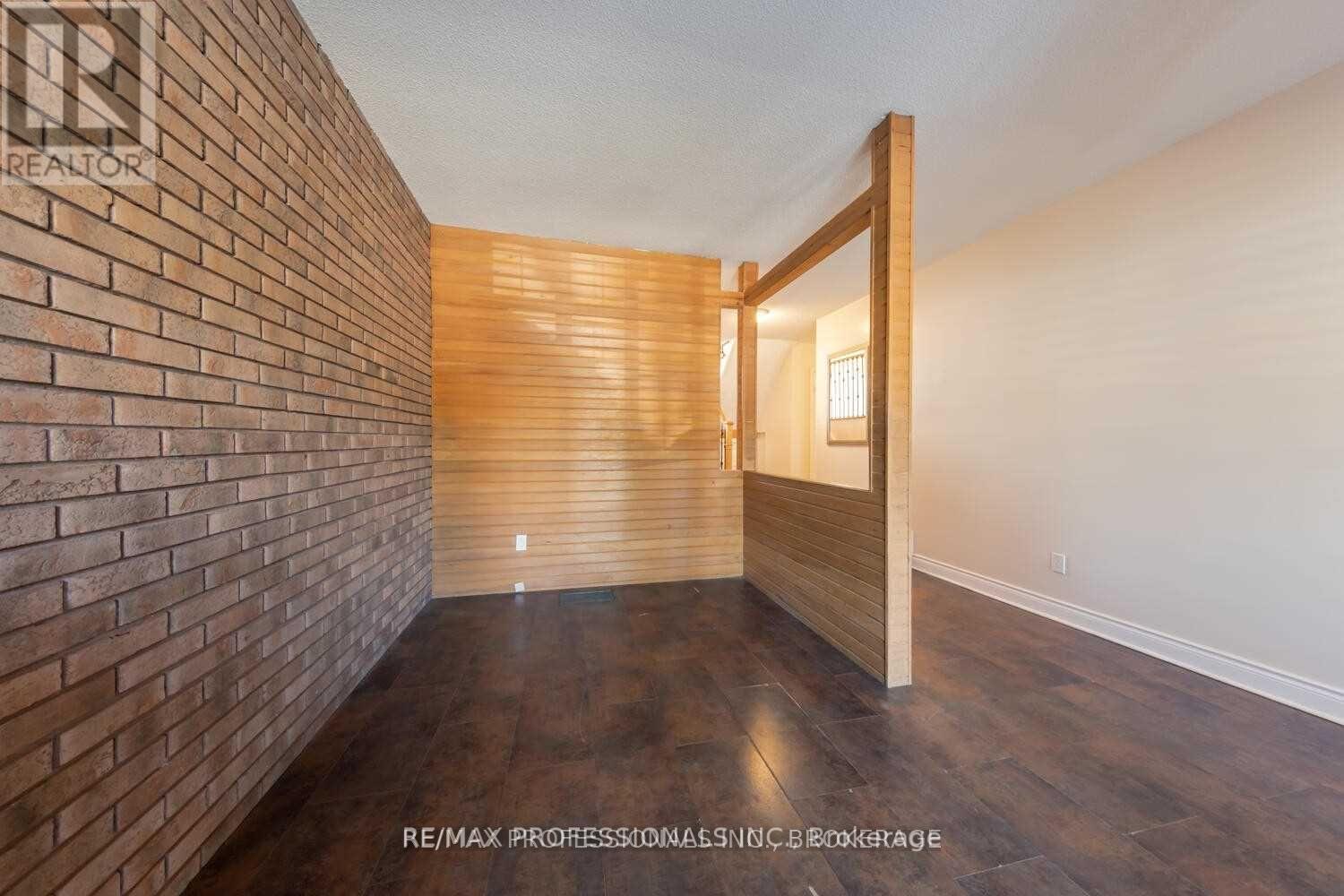 Upper - 4150 Sunflower Drive, Mississauga, Ontario  L5L 2L5 - Photo 8 - W12091975