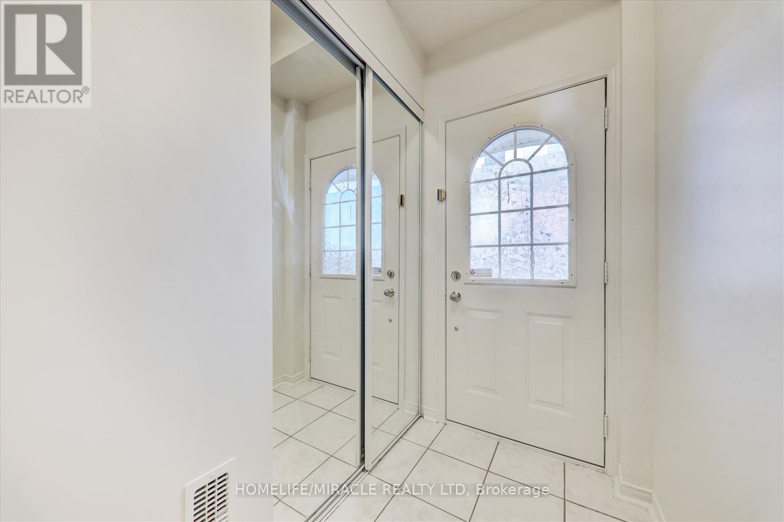 Property at 36 JENKINSON WAY image 5