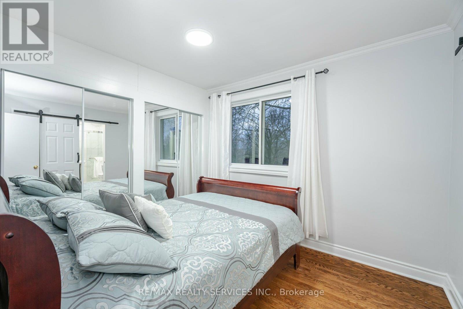 240 Taylor Mills Drive S, Richmond Hill, Ontario  L4C 2S6 - Photo 18 - N12092006