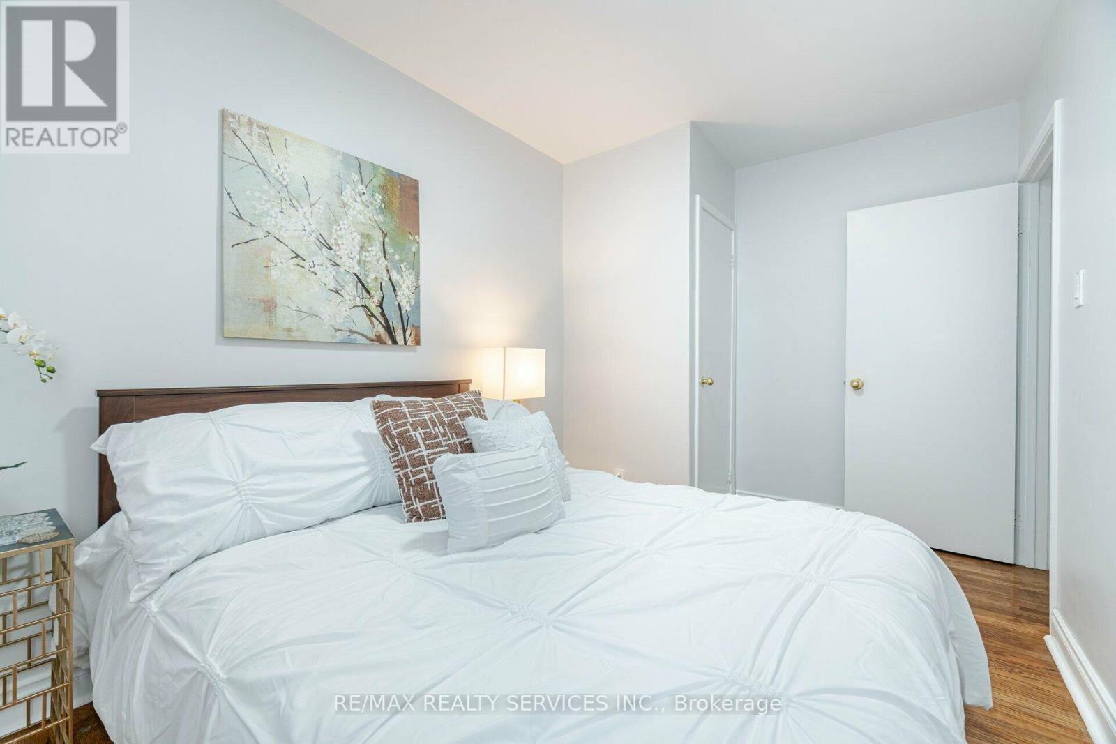 240 Taylor Mills Drive S, Richmond Hill, Ontario  L4C 2S6 - Photo 23 - N12092006