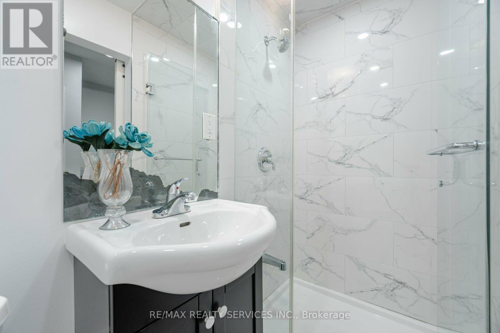 240 Taylor Mills Drive S, Richmond Hill, Ontario  L4C 2S6 - Photo 27 - N12092006