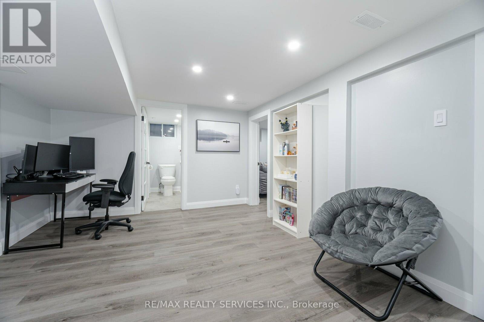 240 Taylor Mills Drive S, Richmond Hill, Ontario  L4C 2S6 - Photo 30 - N12092006