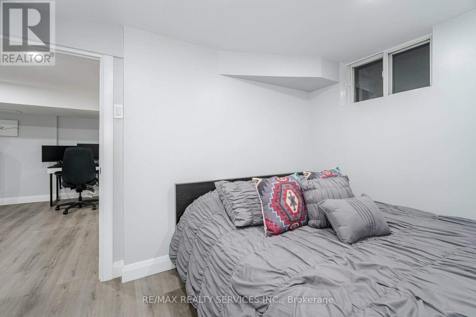 240 Taylor Mills Drive S, Richmond Hill, Ontario  L4C 2S6 - Photo 32 - N12092006
