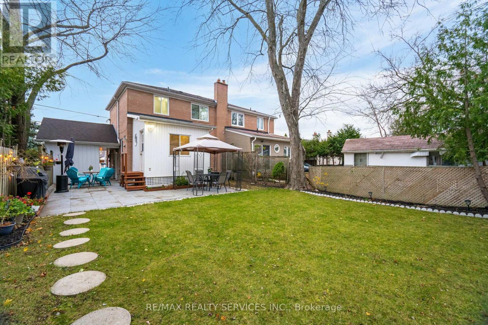 240 Taylor Mills Drive S, Richmond Hill, Ontario  L4C 2S6 - Photo 39 - N12092006