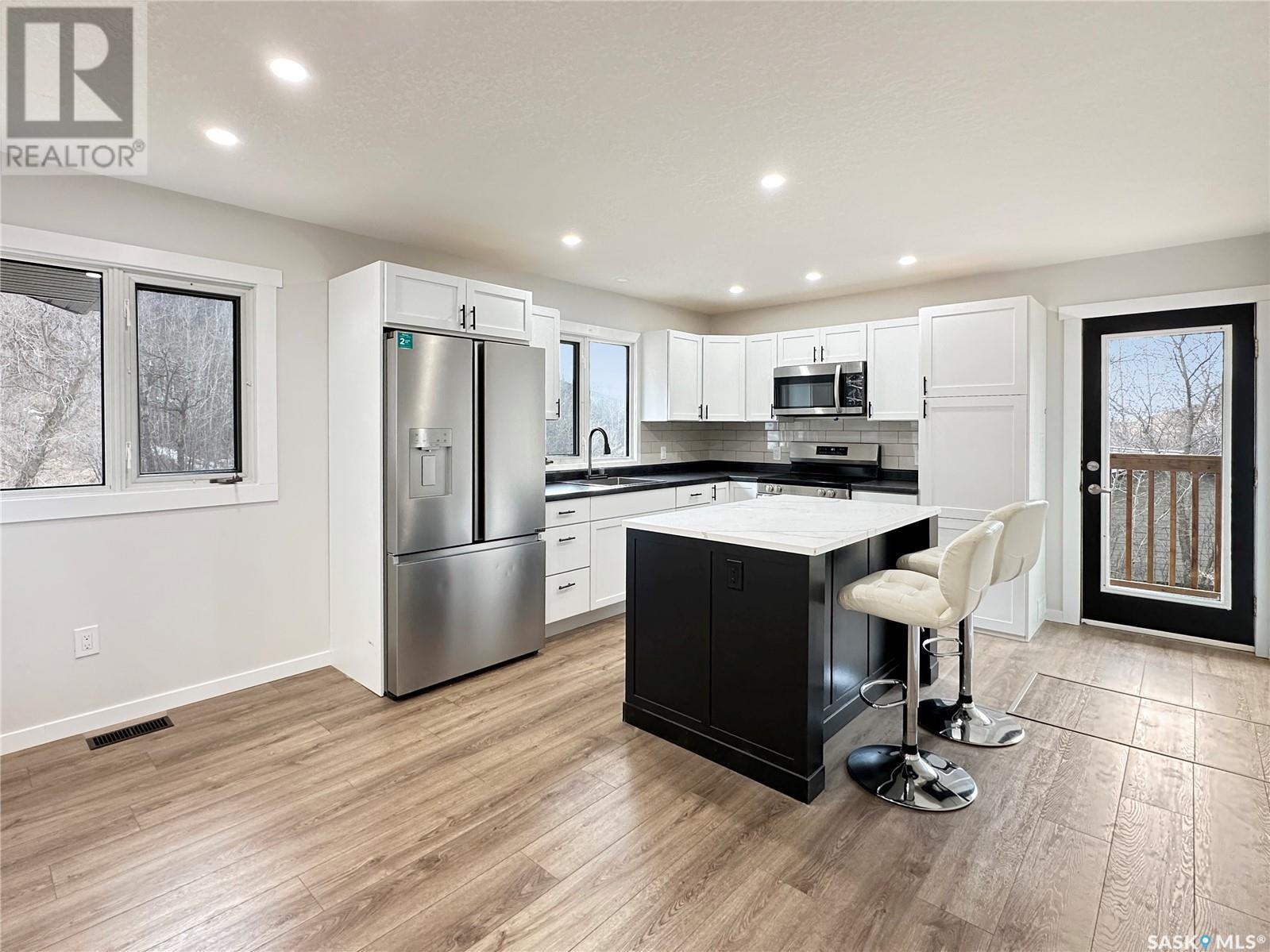 Property at 87 Jackson STREET image 3