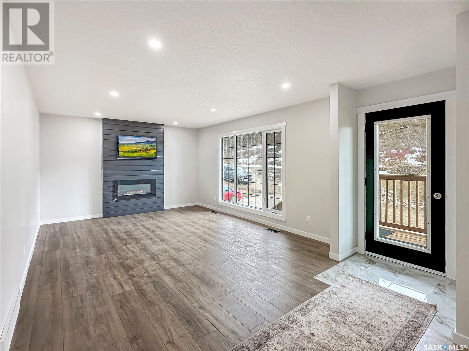 Property at 87 Jackson STREET image 5