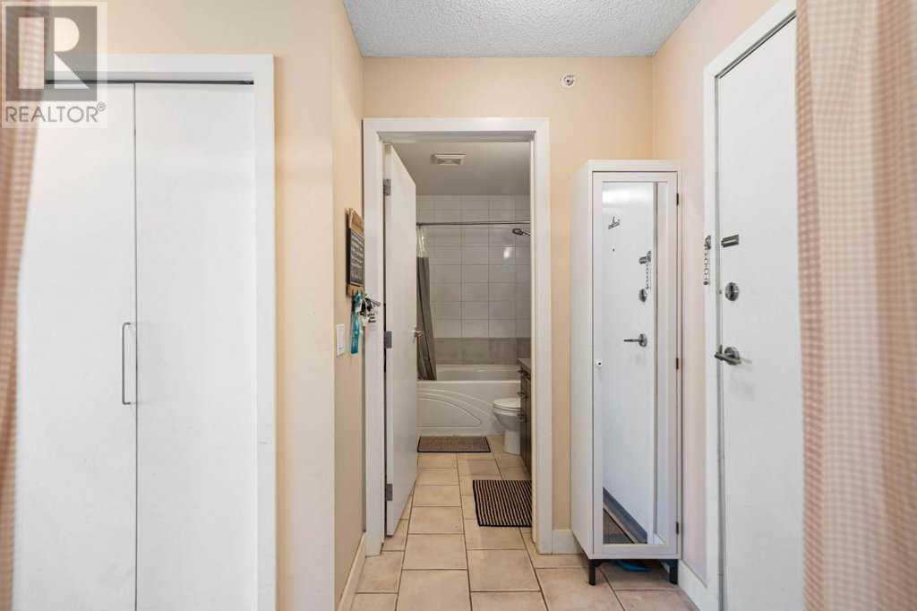 443, 35 Richard Court Sw, Calgary, Alberta  T3E 7N9 - Photo 8 - A2209832