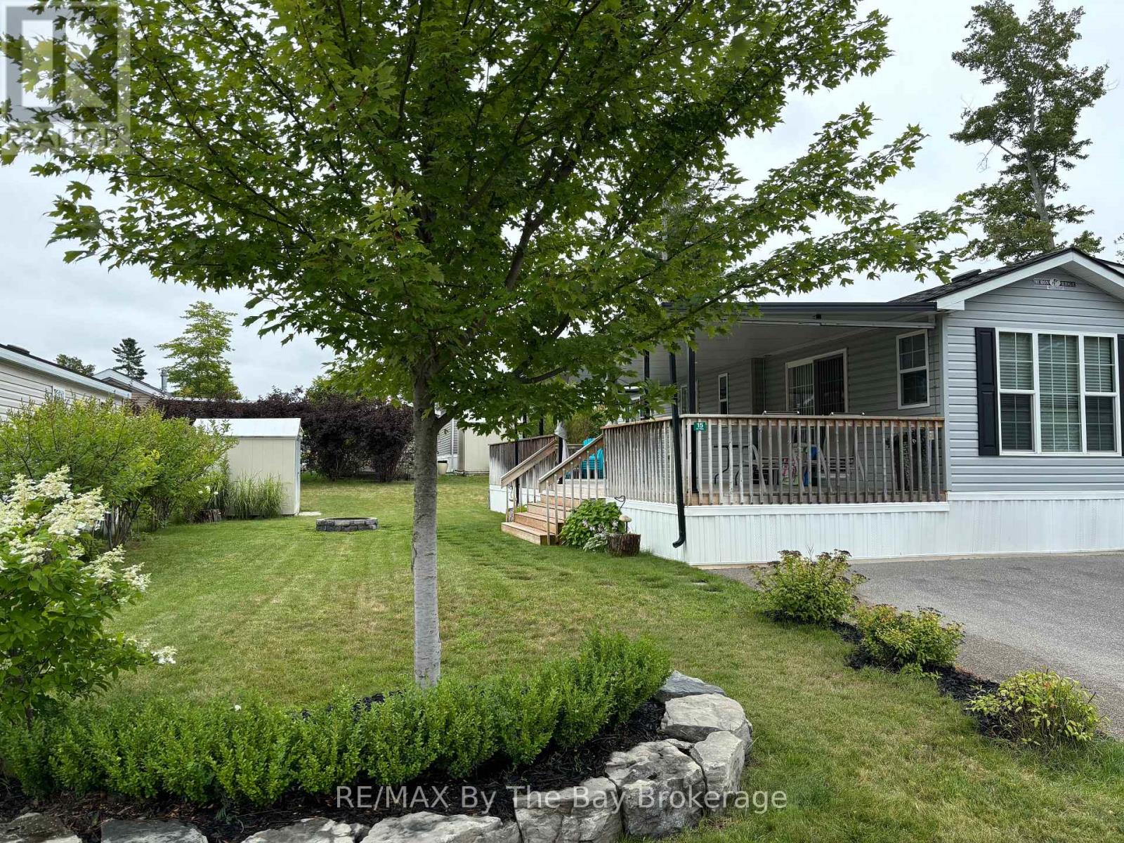 15 Chippewa Trail, Wasaga Beach, Ontario  L9Z 1X7 - Photo 1 - S12092025