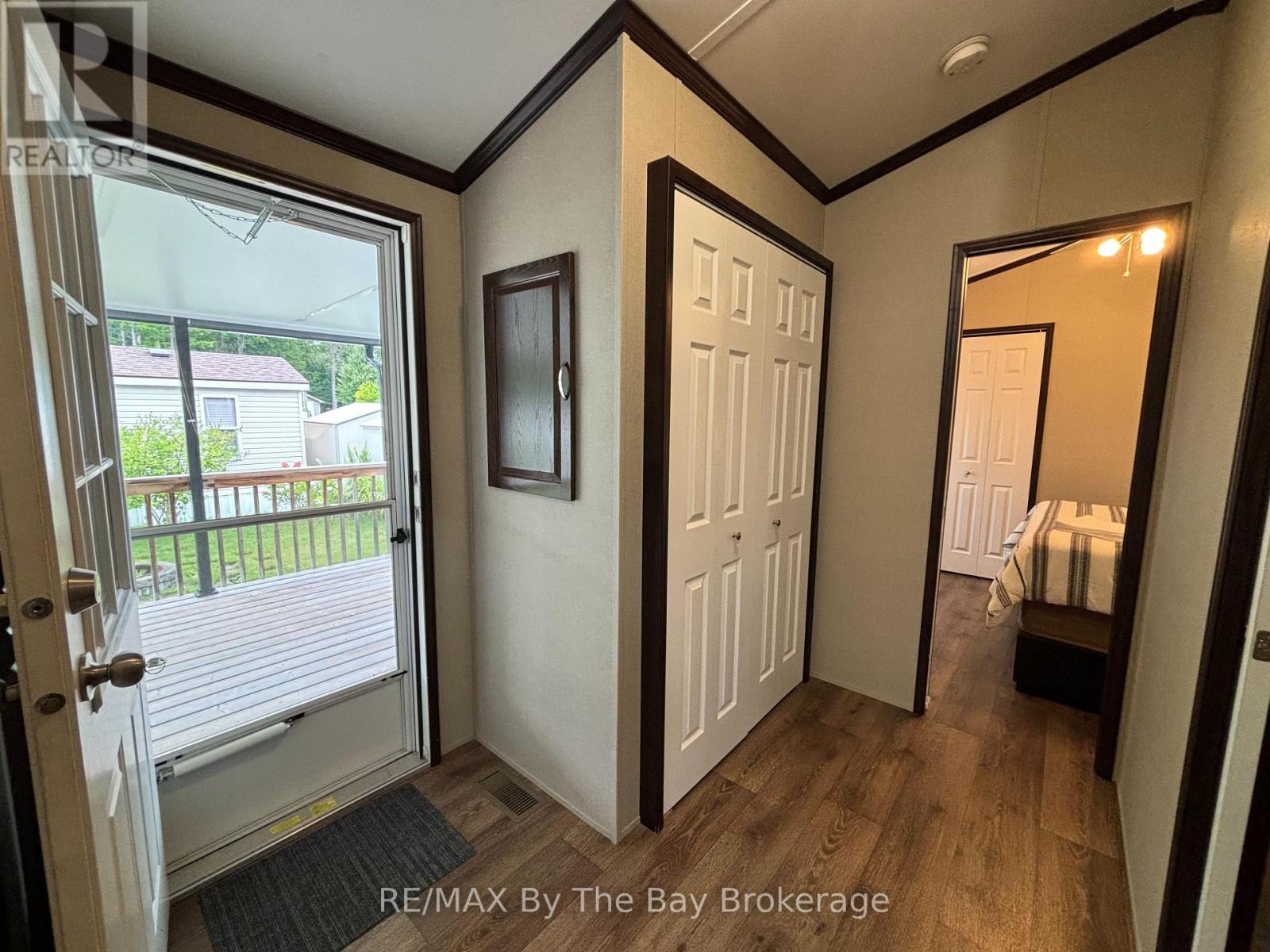 15 Chippewa Trail, Wasaga Beach, Ontario  L9Z 1X7 - Photo 22 - S12092025