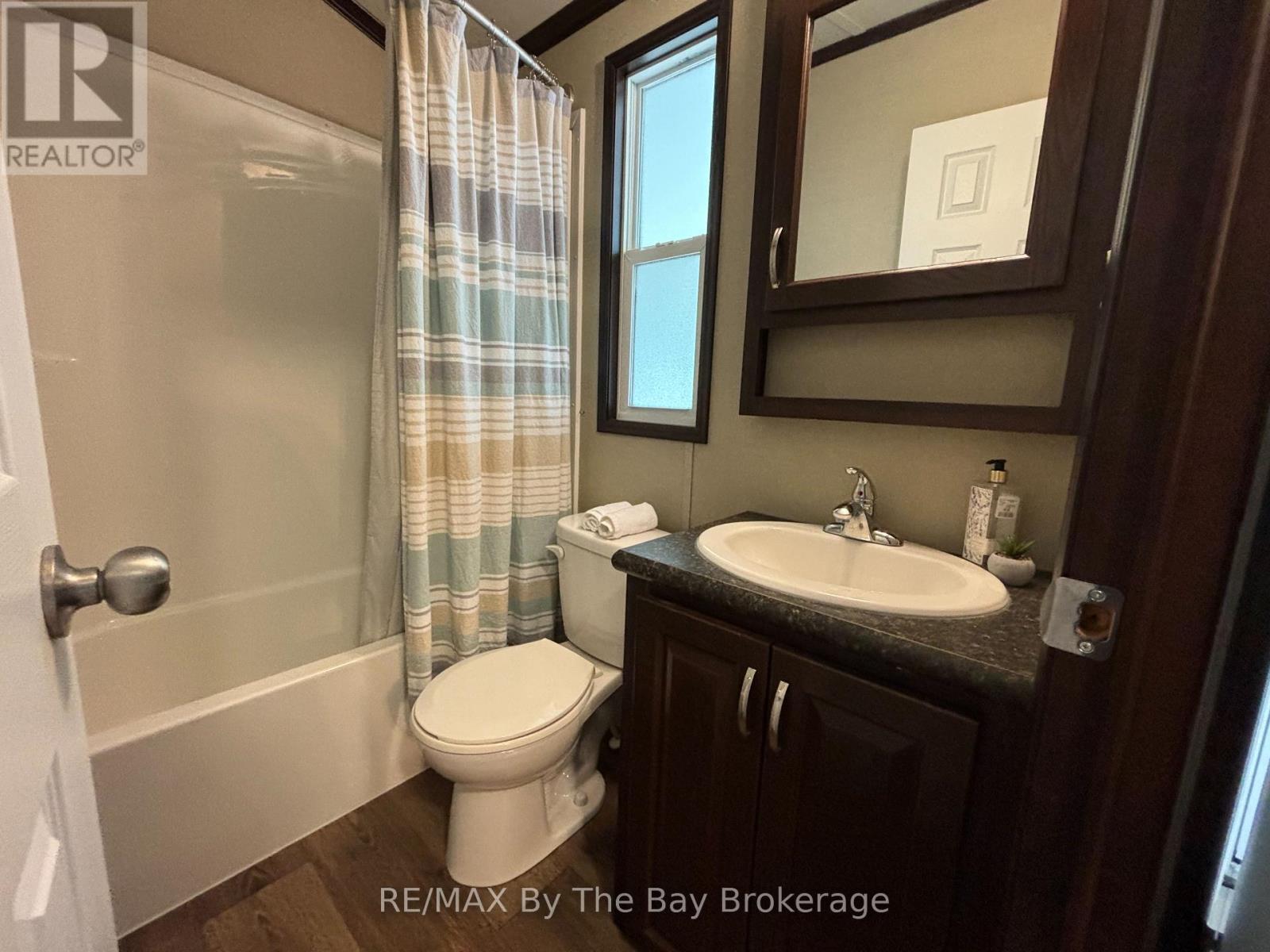 15 Chippewa Trail, Wasaga Beach, Ontario  L9Z 1X7 - Photo 27 - S12092025