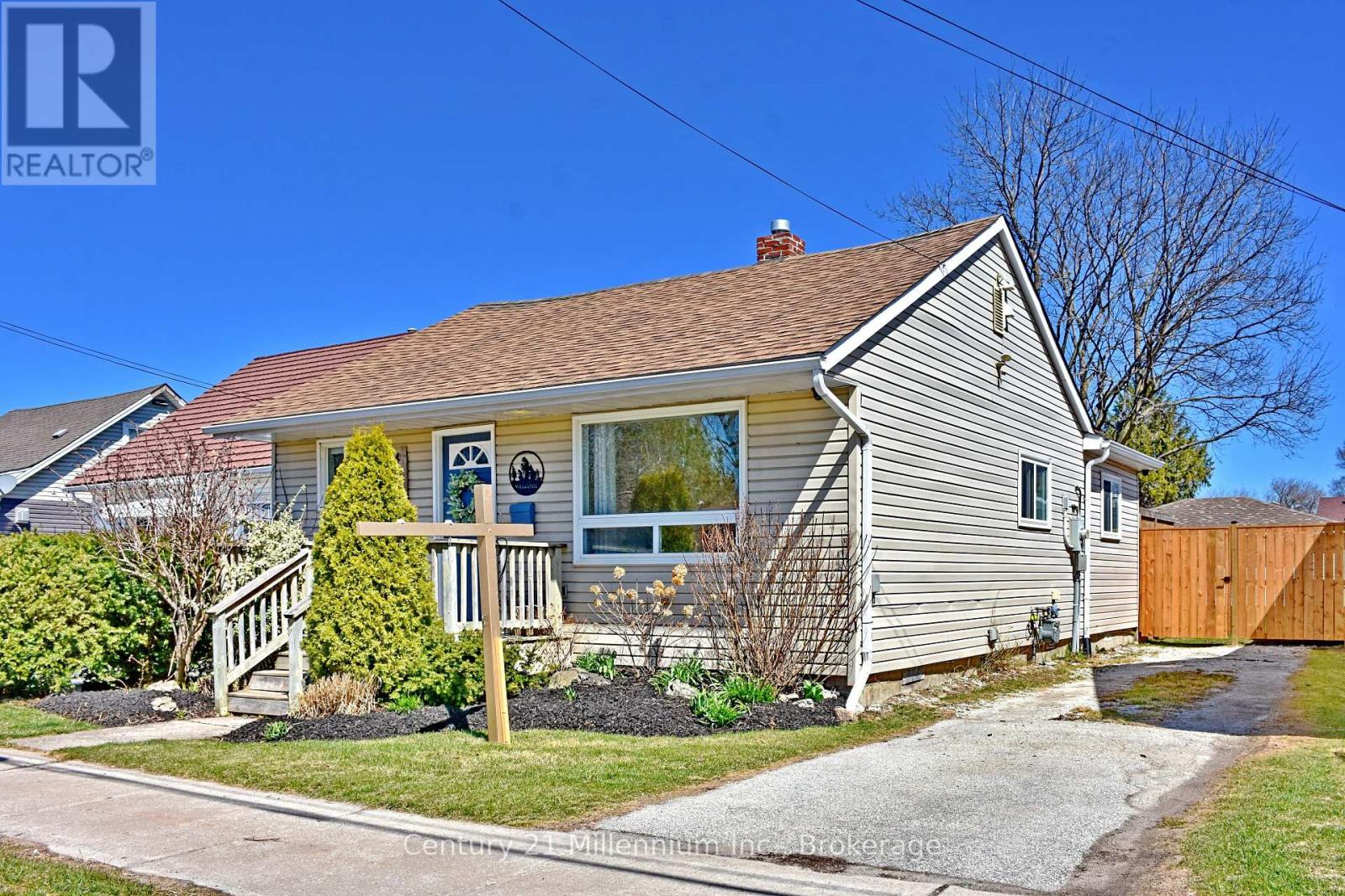 453 Birch Street, Collingwood, Ontario  L9Y 2W4 - Photo 1 - S12092027