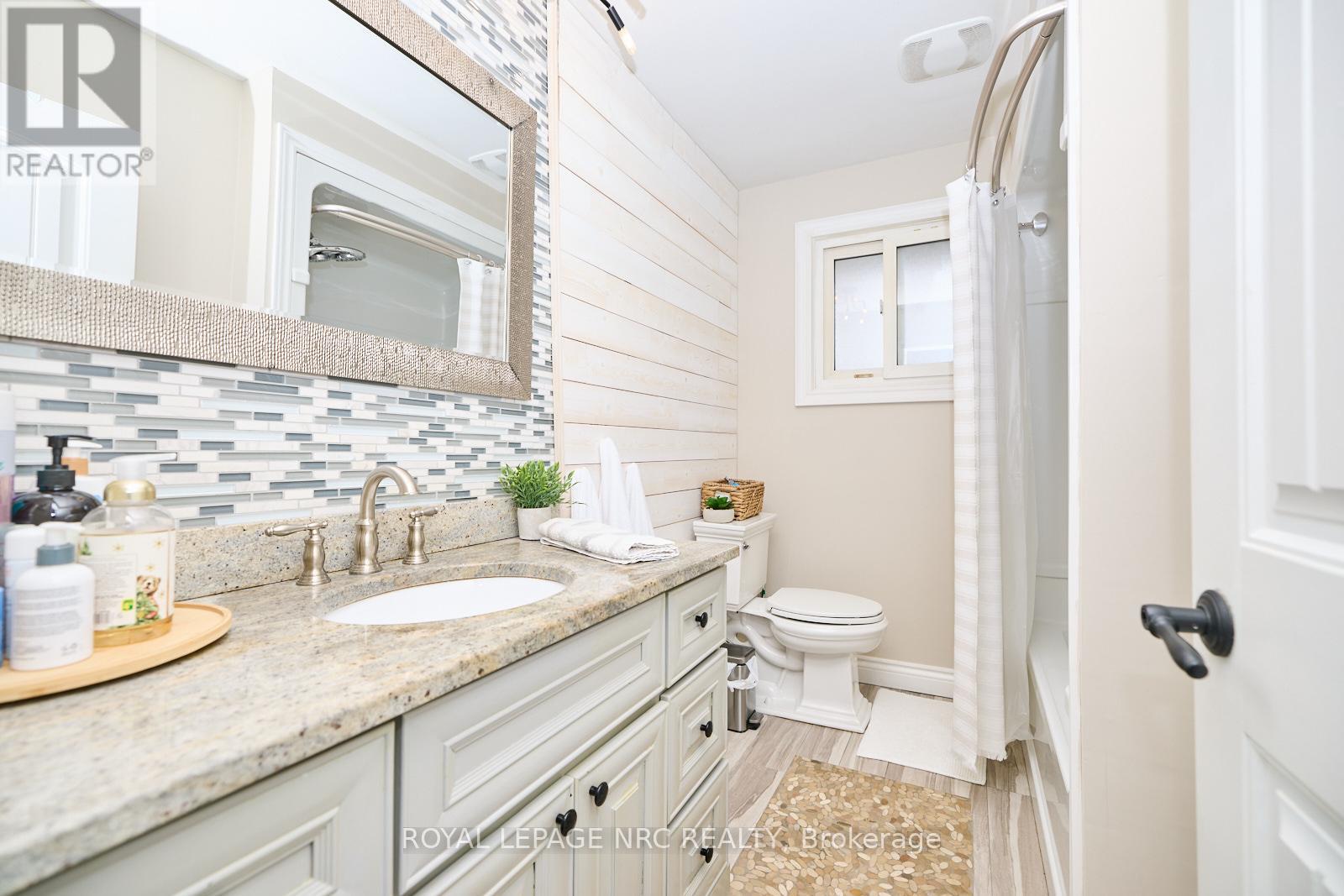 6796 Stokes Street, Niagara Falls (Dorchester), Ontario  L2G 2H1 - Photo 12 - X12046953
