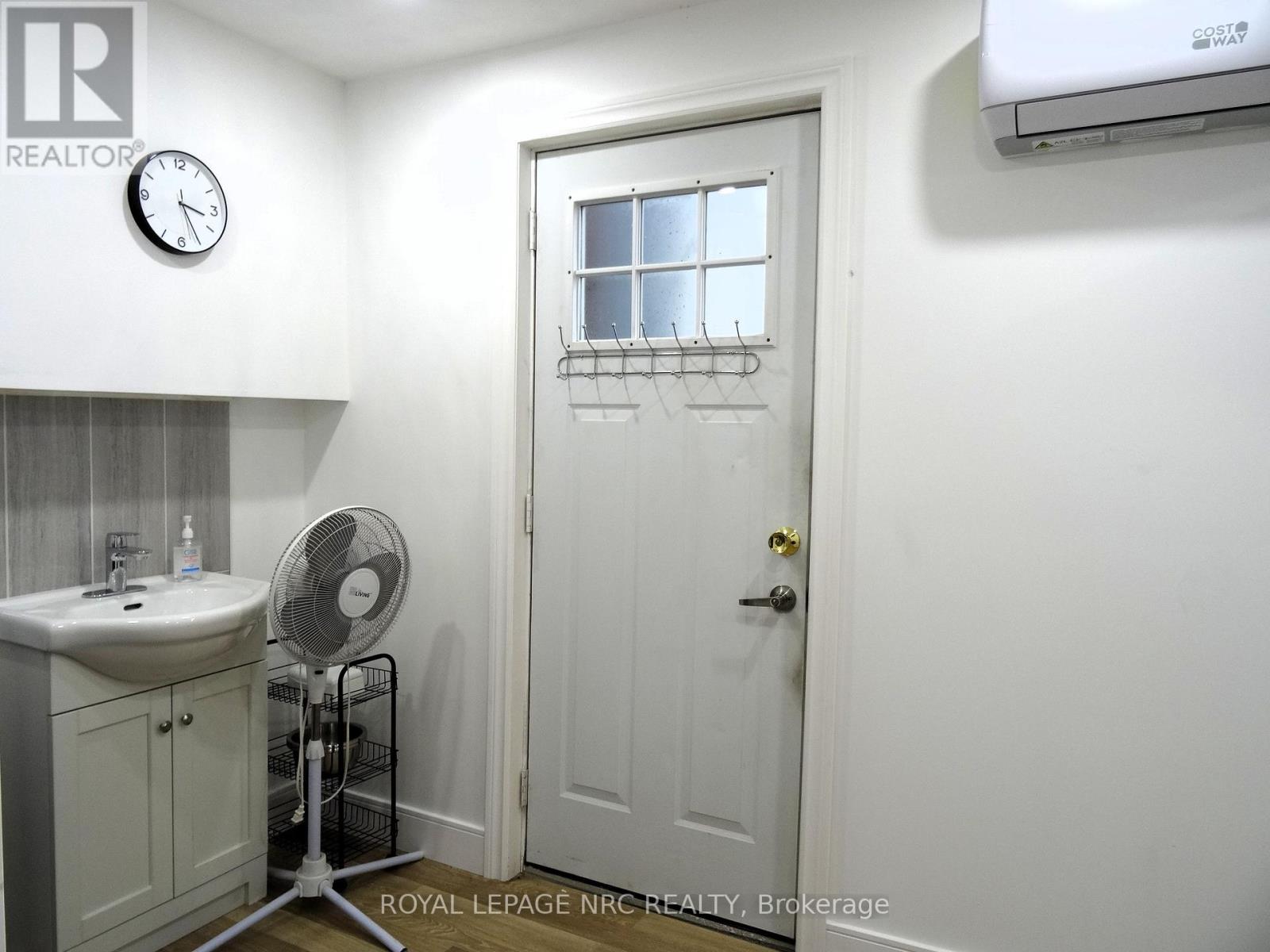 6796 Stokes Street, Niagara Falls (Dorchester), Ontario  L2G 2H1 - Photo 29 - X12046953
