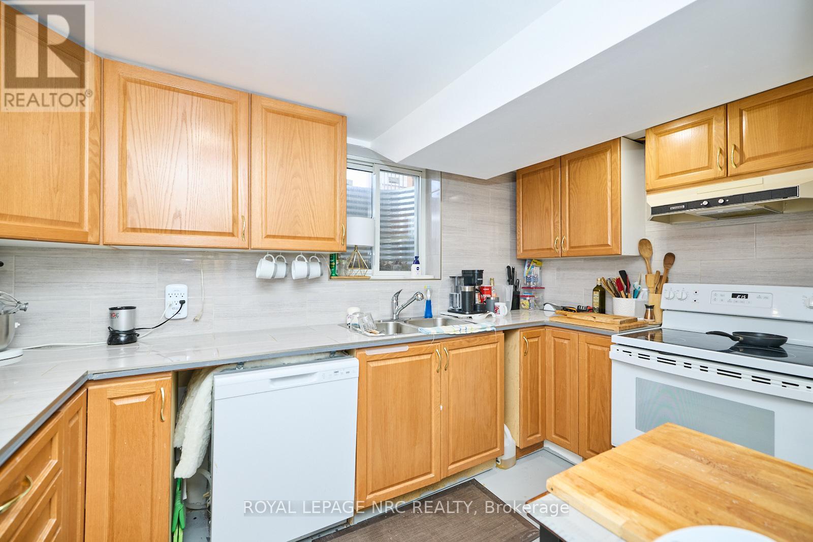 6796 Stokes Street, Niagara Falls (Dorchester), Ontario  L2G 2H1 - Photo 26 - X12046953
