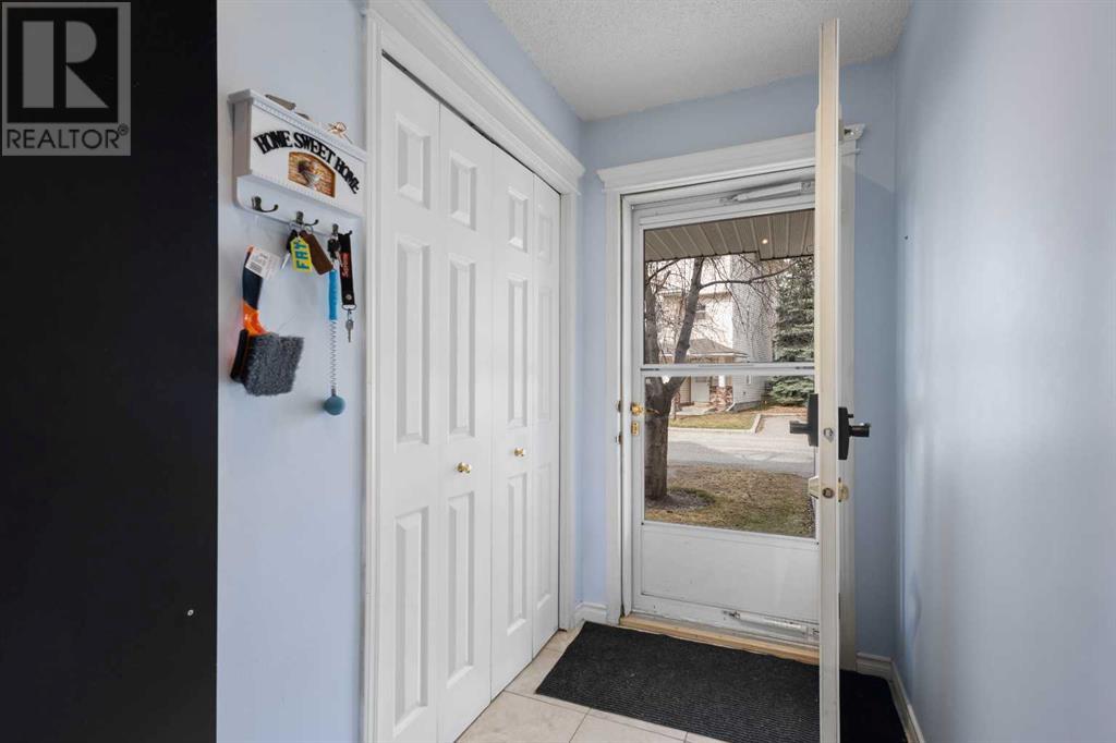 Property at 100 Country Hills Cove NW image 3