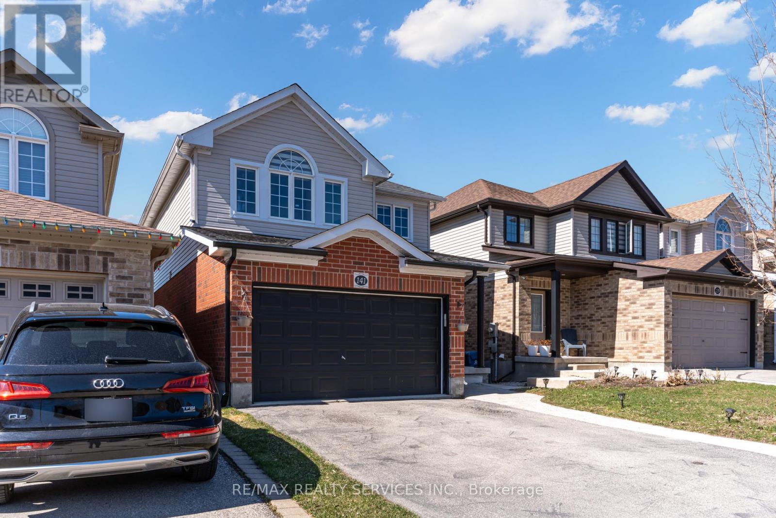 Property at 141 KEMP CRESCENT image 2