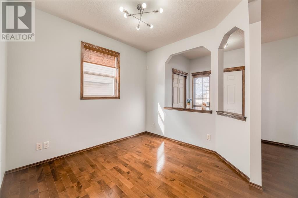 Property at 76 Pantego Rise NW image 3
