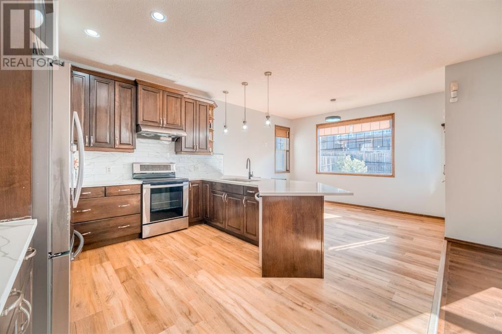 76 Pantego Rise Nw, Calgary, Alberta  T3K 6J2 - Photo 7 - A2206157