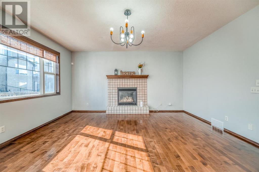 76 Pantego Rise Nw, Calgary, Alberta  T3K 6J2 - Photo 6 - A2206157