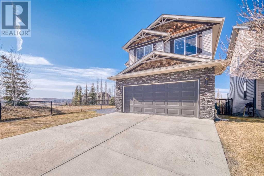 Property at 109 Panamount Point NW image 2