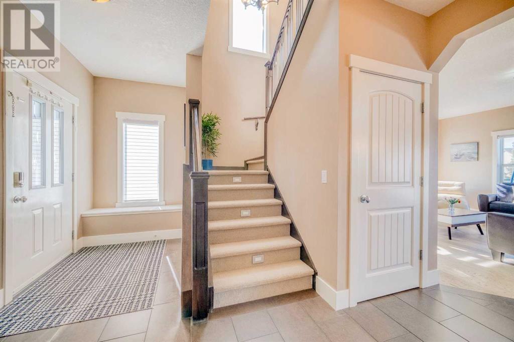 Property at 109 Panamount Point NW image 4