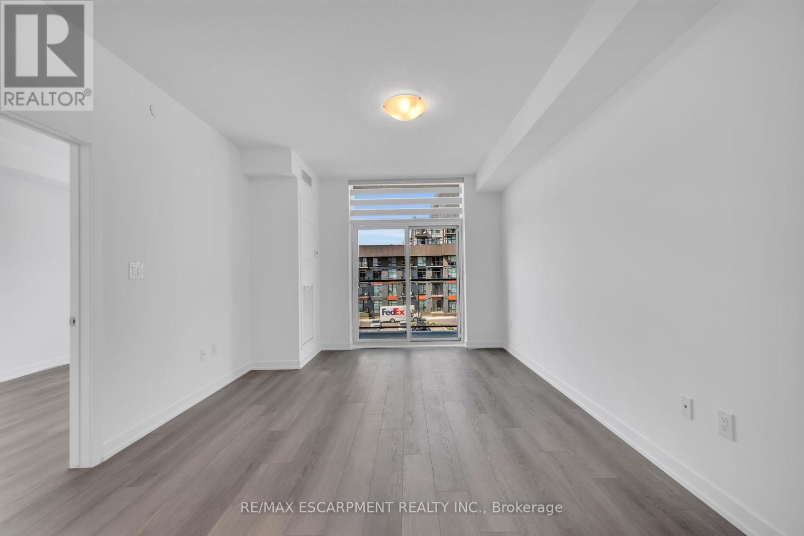 331 - 460 Dundas Street E, Hamilton, Ontario  L9B 2A5 - Photo 17 - X12089071